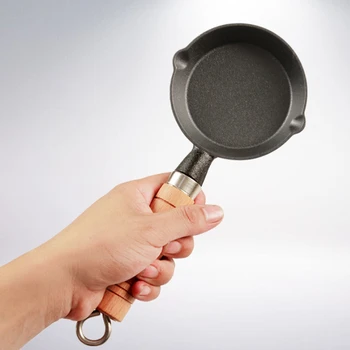 Domésticos de Cozinha utensílios de Cozinha Utensílios de cozinha 10 cm Ferro Fundido Frigideira Gás Fogão de Indução da Não-vara Mini Omelete Pan